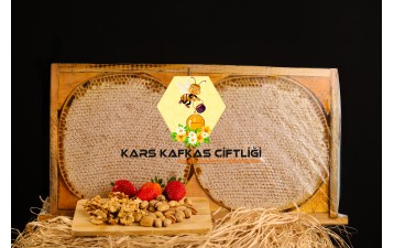 Karakovan Balı Tam Çerçeve 3 Kg Karakovan Balı Tam Çerçeve 3 Kg